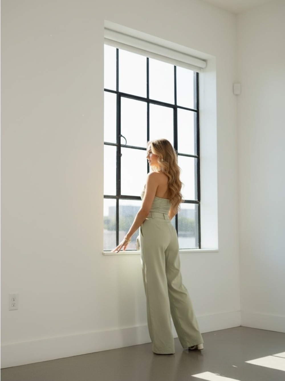 276. Annie SLEEVELESS CROP TOP & BUTTON CLOSURE PANTS SOLID 2PC. SET - Picture 4 of 8
